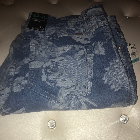 NEW INC International Concepts Indigo Floral Jacquard Skinny Leg Jeans Size 16 - Picture 7 of 7